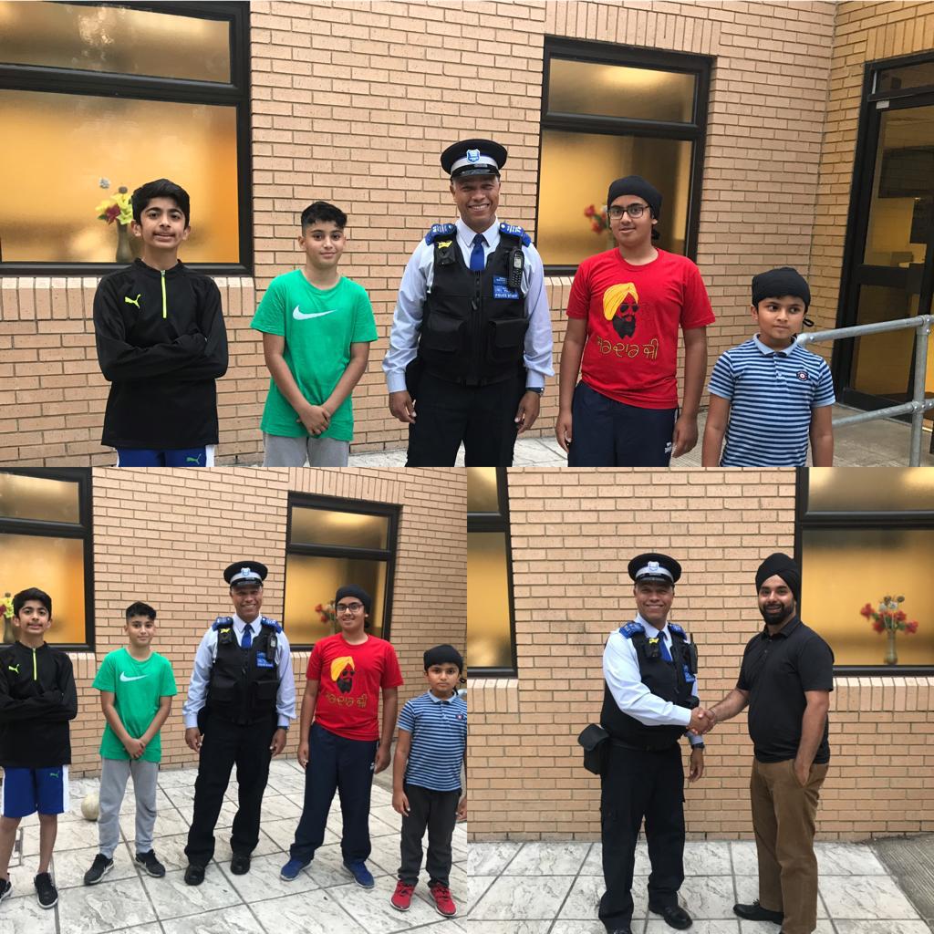 SikhSgsl's tweet photo. #Wednesday #Communitypolicevisit #Reconnecting #Information #Childrens #raisingawareness #SGSL #MPSSouthfields @MPSSouthfields👮‍♀️ https://t.co/7yvS8jbSCI