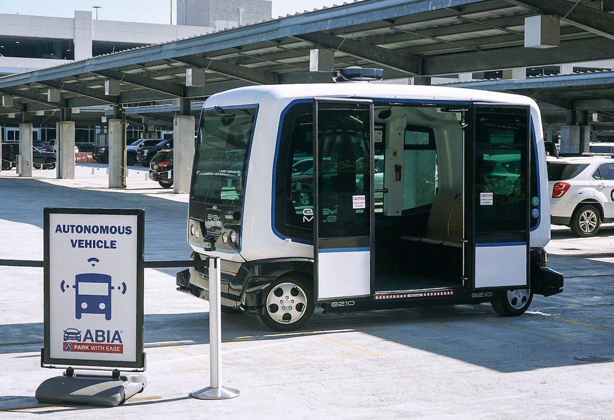TheLionPope's tweet photo. Austin-Bergstrom airport debuts driverless shuttle pilot.
More info at link :
(link: https://t.co/WQnBomiFRb)
#jeudiphoto #tuesdaypicture #AutonomousVehicle #DriverlessShuttle #SmartCity #SmartMobility #EasyMile #Resort #World https://t.co/2ufCT9suXj