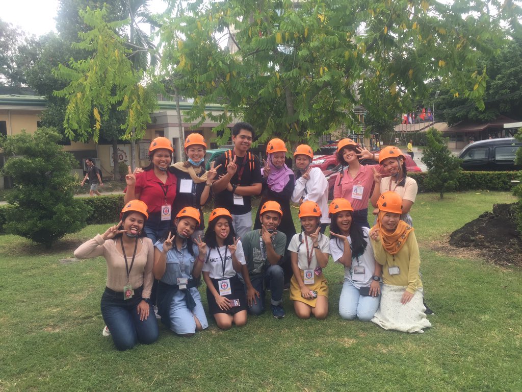 red_iit's tweet photo. BE A VOLUNTEER NOW
After the National Earthquake Drill with the RCY Volunteers. πΈ
#RCYMSUIIT https://t.co/M4mGO5VcAJ
