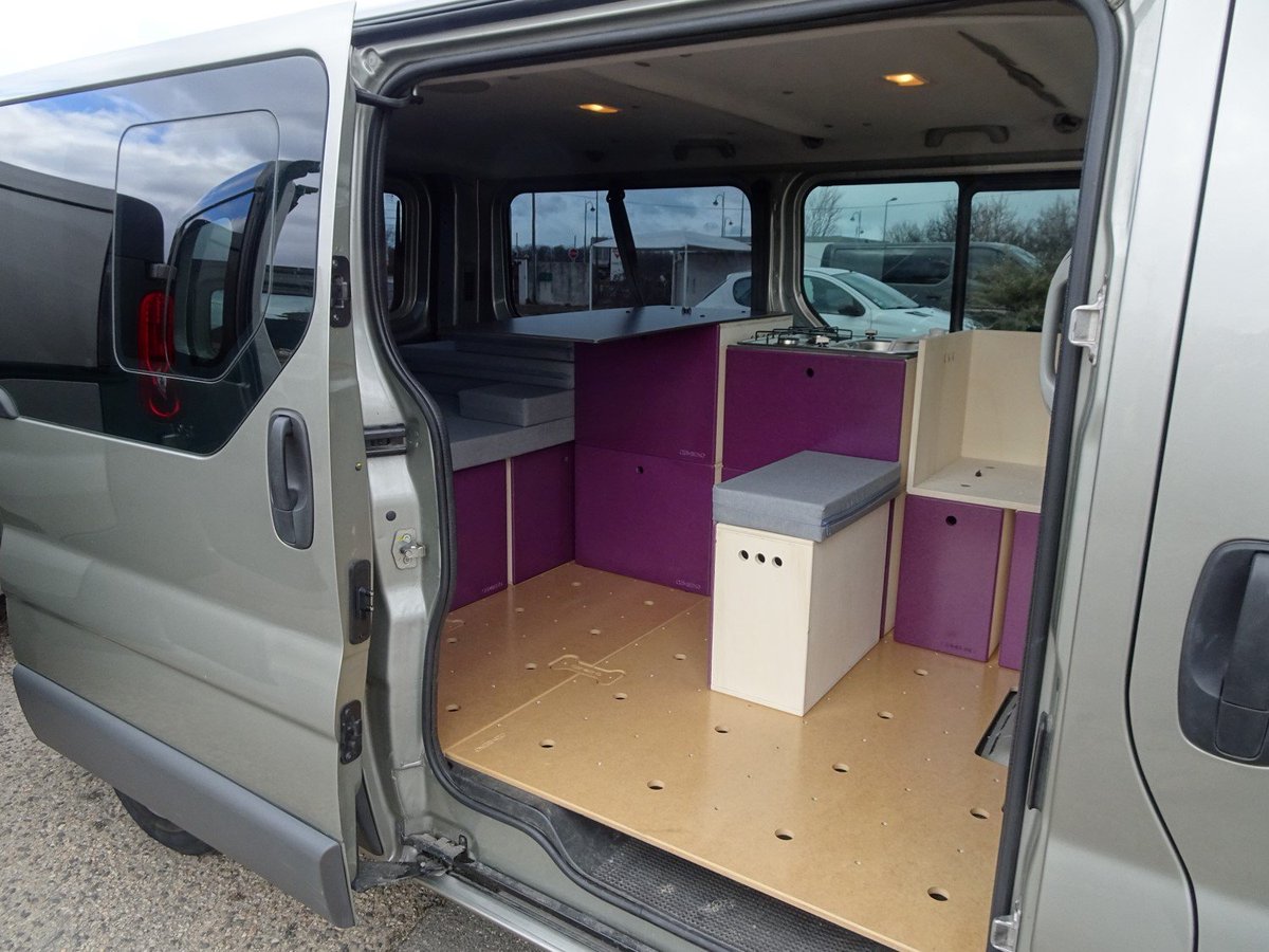 renault trafic van life