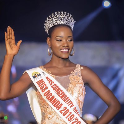 apple_olyvia's tweet photo. Miss Uganda 2019 #missug19 #olivernakakande #NewProfilePic https://t.co/Ns9IabpPug