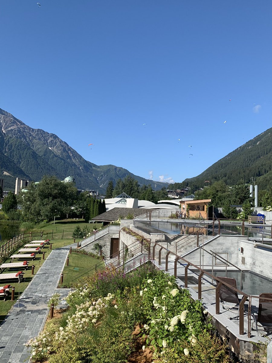 VeroRaffa's tweet photo. @QCTerme  #Chamonix #France #beautifulworld https://t.co/7RPkSLHjKM