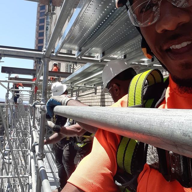 Flipper29867006's tweet image. Team work make the dream work best scaffold company in the bay area #scaffoldsolutions #teamwork #dreamwork #scaffolding #scaffolder #unionpride