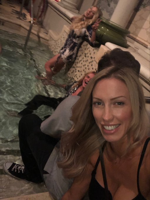 Cassie Young’s pics and videos