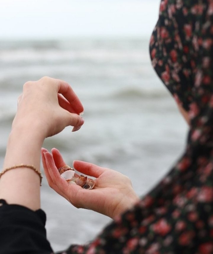 ليس عليك أن تخشى شيئاً في هذه الحياة
سوى أن يَتُوه قلبك عن طريق الله.. 

اسعد الله صباحكم متابعيني 🍃🌸