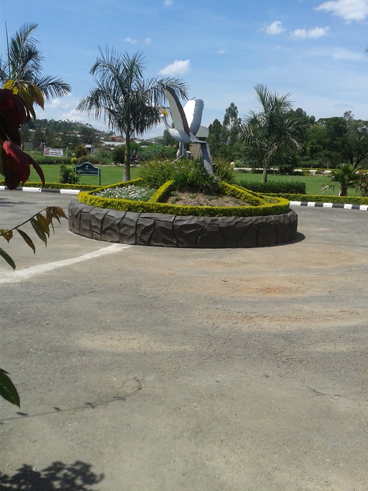 Passionsltd's tweet photo. The styles you choose are up to you, we will do it the exact way you want it. call us on +256 782 451967
+256 754 451967 #HomeAlone #beautifulhome #houses #compounddesign https://t.co/mnMBmWK7md https://t.co/f1oiqaZuqi