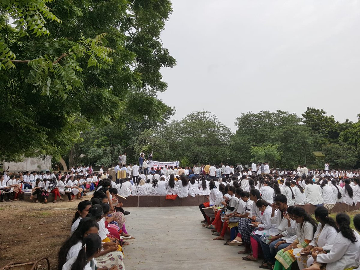 RonSaha's tweet photo. Rally against NMC bill.
Hats off to the participants and the ones who took their time to educate the public and raise awareness.
#KakatiyaMedicalCollege 
#MgmHospital
#HataoNMC
#SayNoToNmc https://t.co/IUiNaBwHxw
