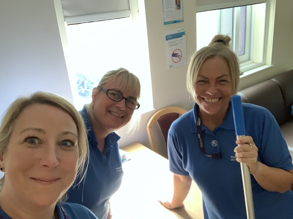 clareparkernhs's tweet photo. Spent the morning with Paula and Carol cleaning @PennineCareNHS prospect place! #lookinggoodwithamop #PennineCarePeople what an amazing job they do! #gotasweaton!! https://t.co/h5Sll9Xc8O