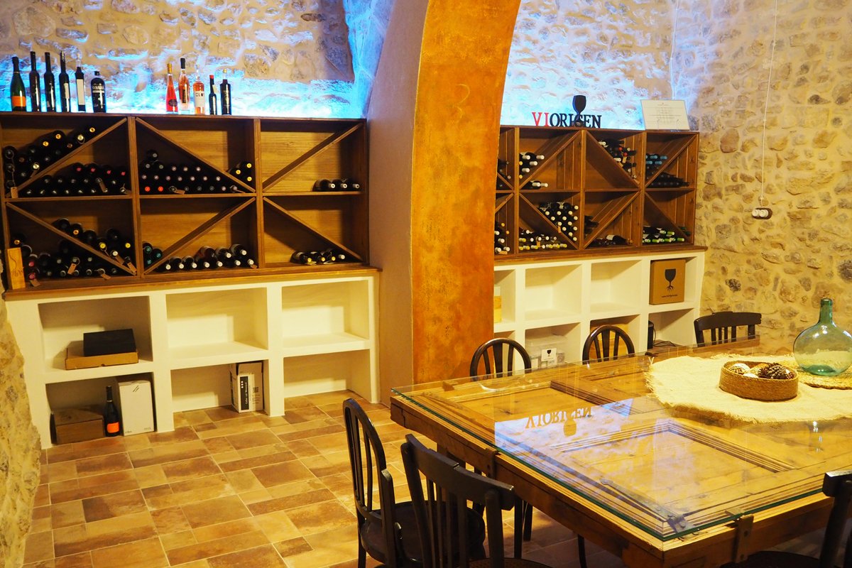 terresebretur's tweet photo. RT @ViOrigen: A la #TerraAlta totes les experiències acaben amb una copa de vi🍷! https://t.co/ree9ZF1TU6 #enoturisme #ViOrigen https://t.co/YpJzdyHehc