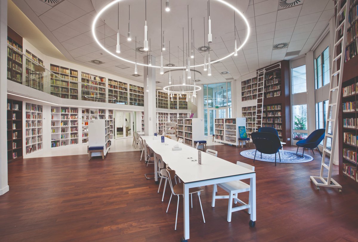 indonesiadesign's tweet photo. The recently renovated library at the Erasmus Huis. 
@NLinIndonesia @ErasmusHuis https://t.co/BKrCM9BUvY

#design #officedesign #library #dutchdesign #dutchembassy https://t.co/tQqX458oUm