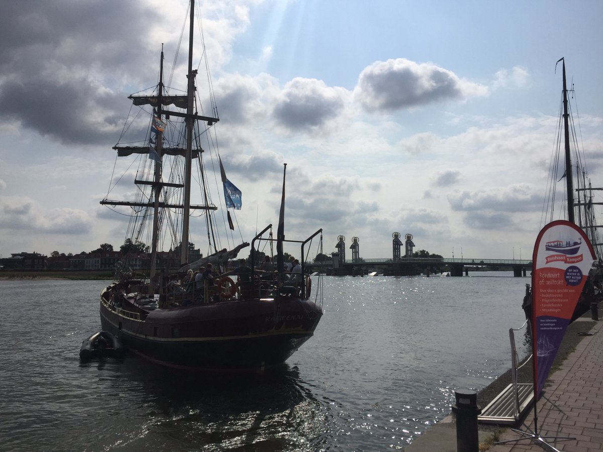 Wij gaan vanmiddag weer eens kijken hoe het op het water is. Gaan jullie mee? 
🕰 Vertrektijden: 13.00, 14.15 en 15.30
📍 Jannes van Campen, IJsselkade thv nummer 64
🎟 Volw. € 7,50 incl. 1 x koffie/thee, kids tot 12 jaar € 4,00 incl. 1 x ranja

Reserveer via 06-28141394