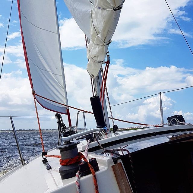 nachholland's tweet photo. I am sailing
#heeg #friesland #fryslân #lovefryslan #netherlands🇳🇱 #holland #ottenhome #sailing #watersport #heegermeer #thisisholland #instaholland #ig_discover_holland #travelholland #travelblogger @frieslandstyle https://t.co/e2aHKJBU0G https://t.co/Jil6XRMRmD