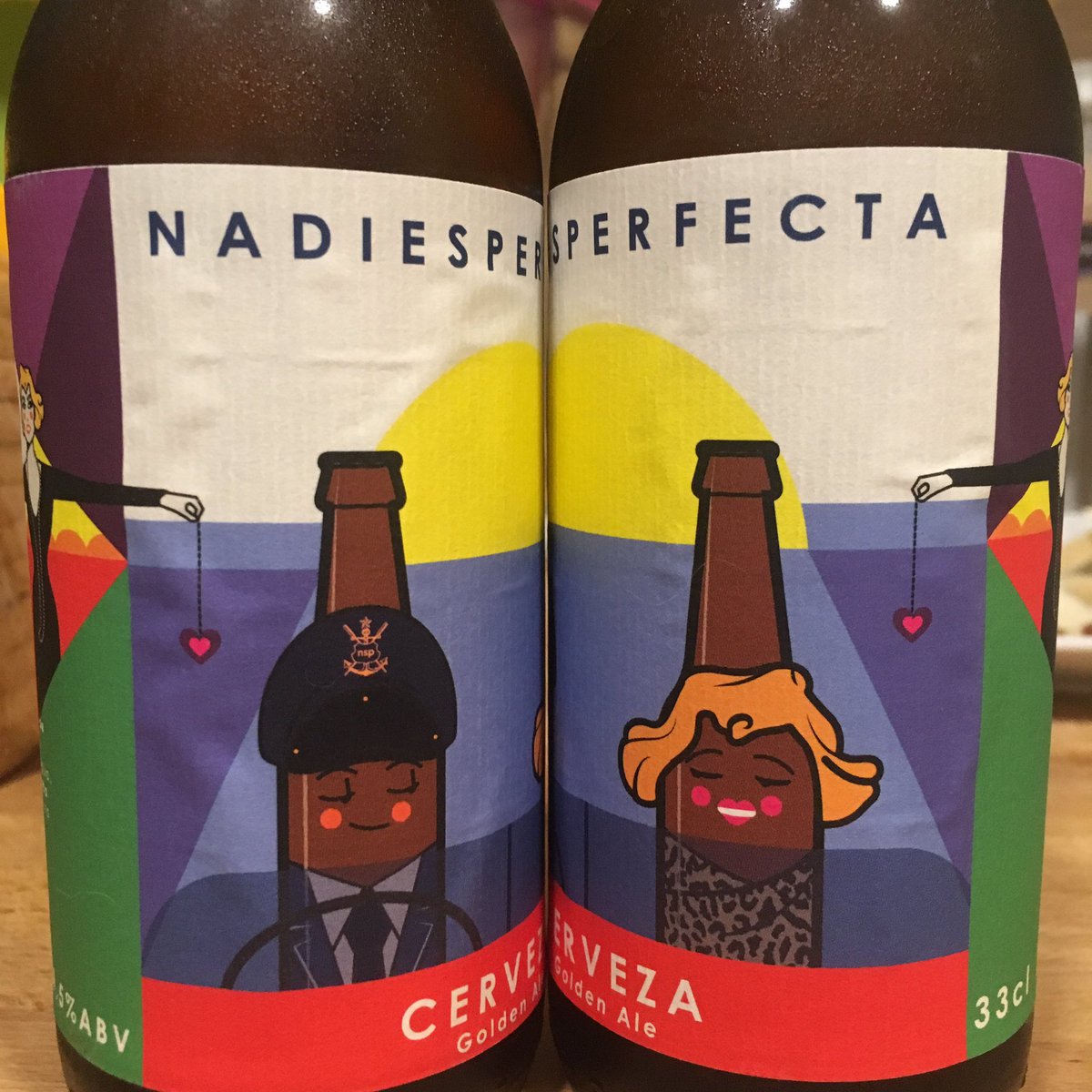 Moncho_tweet's tweet photo. Así es más fácil volver de #vacaciones #Nadiesperfecta #cerveza #artesana #25añosIntras by @fintras y #barbasbeerproject #goldenale 👏👏👏👏👏#beer La cerveza para la gente #diferente https://t.co/prJoRaOGmY