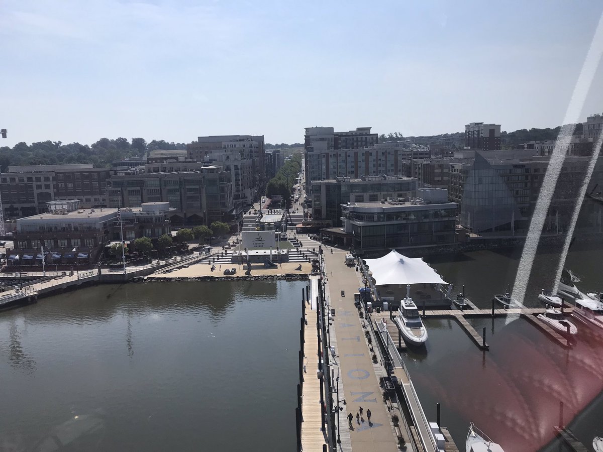 shomaristone's tweet photo. 100+ Things to Do This Summer in the Washington DC Area. I like hopping on the @CapitalWheel at @NationalHarbor in Maryland. #ThisIsHowYouHarbor #WheelFun
https://t.co/QalSyZ94P8 https://t.co/AGe5LoCXcz