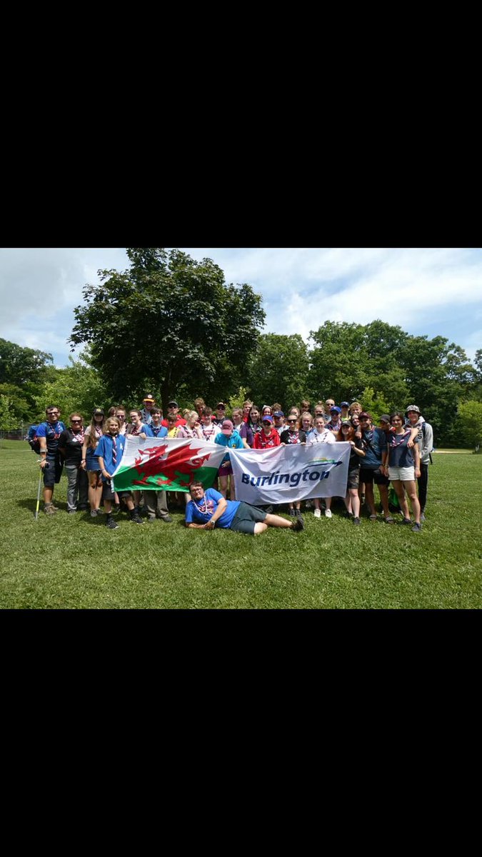 Thank you to our HoHo hosts! They acted above and beyond expected to ensure a top trip!🇨🇦 Great food and great places to visit! Thank you to Edward, Chris, Julie and team! #HoHo #WSJ2019 #JamboJourney #Burligton @burl_scouts @ukcontingent