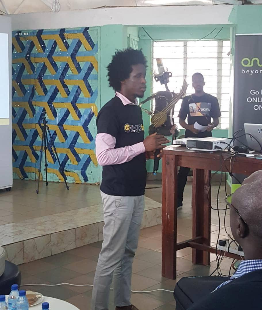 sensihub1's tweet photo. Mohamed Sheriff CEO of TapTap, a Urban Mobility Taxi solution gives a presentation on how his company is solving Urban Mobility and share awesome features of TapTap.
#DSTI #MoTA #worldbank #gfdrr #Sensitechhub #urbanmobilityhack #innovation #SierraLeone #tech https://t.co/1noxmWl9le