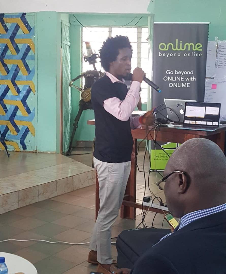 sensihub1's tweet photo. Mohamed Sheriff CEO of TapTap, a Urban Mobility Taxi solution gives a presentation on how his company is solving Urban Mobility and share awesome features of TapTap.
#DSTI #MoTA #worldbank #gfdrr #Sensitechhub #urbanmobilityhack #innovation #SierraLeone #tech https://t.co/1noxmWl9le