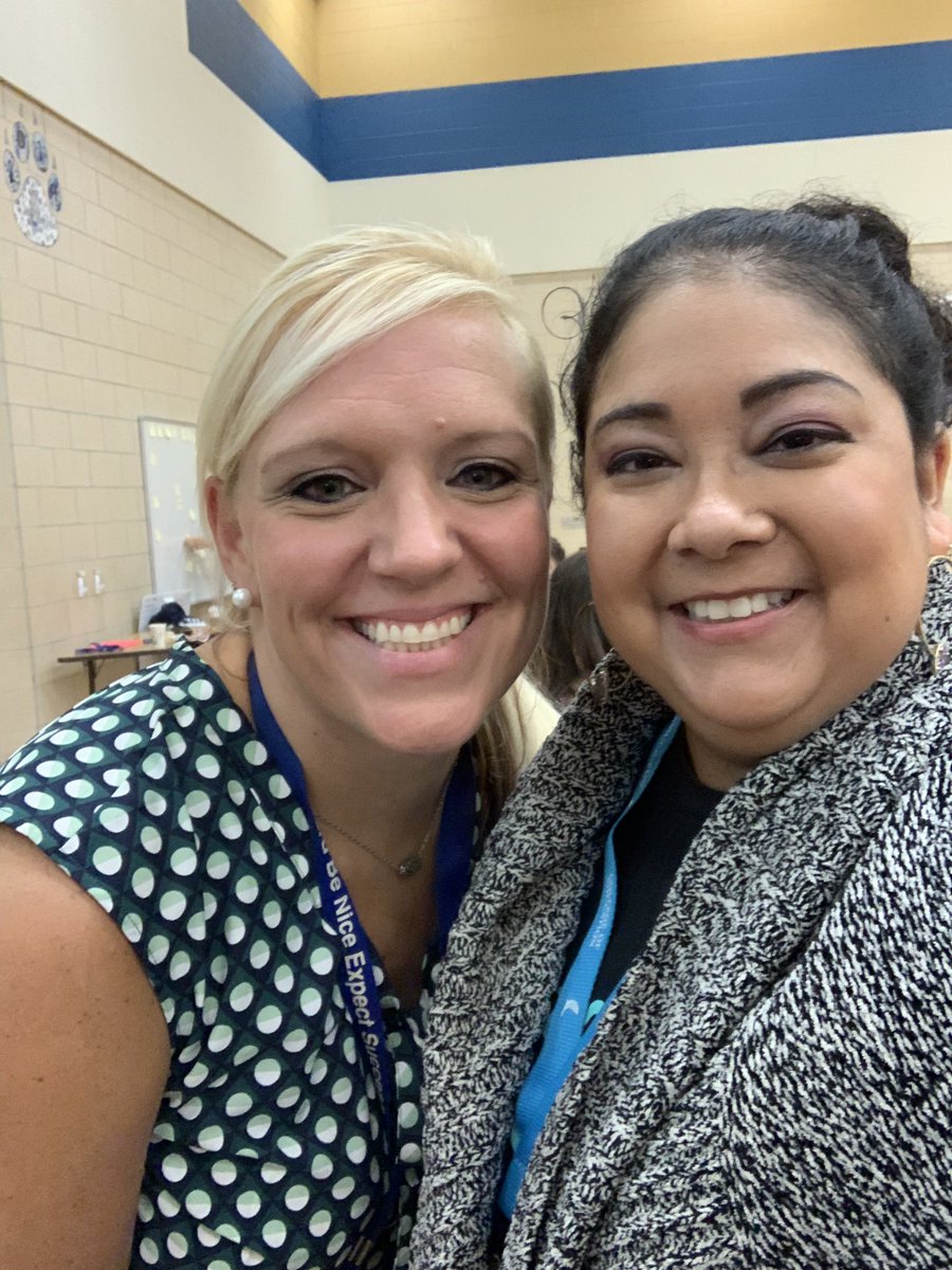 bhernandezkde's tweet photo. 2nd grade Math/Sci/SS #twehowl #kdepride https://t.co/Tupub9VZBq