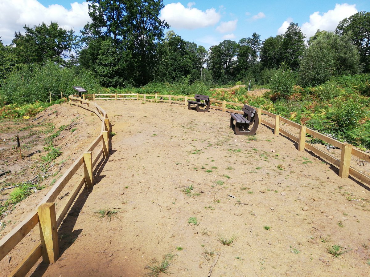 The Viewpoint and Bee amphitheatre located by the Visitor Information Centre is now open! Great place for visitors to come and see the importance of bare ground and the array of invertebrates that call it home! #RSPBTheLodge @RSPBintheEast @BethAucott #RSPBEcology