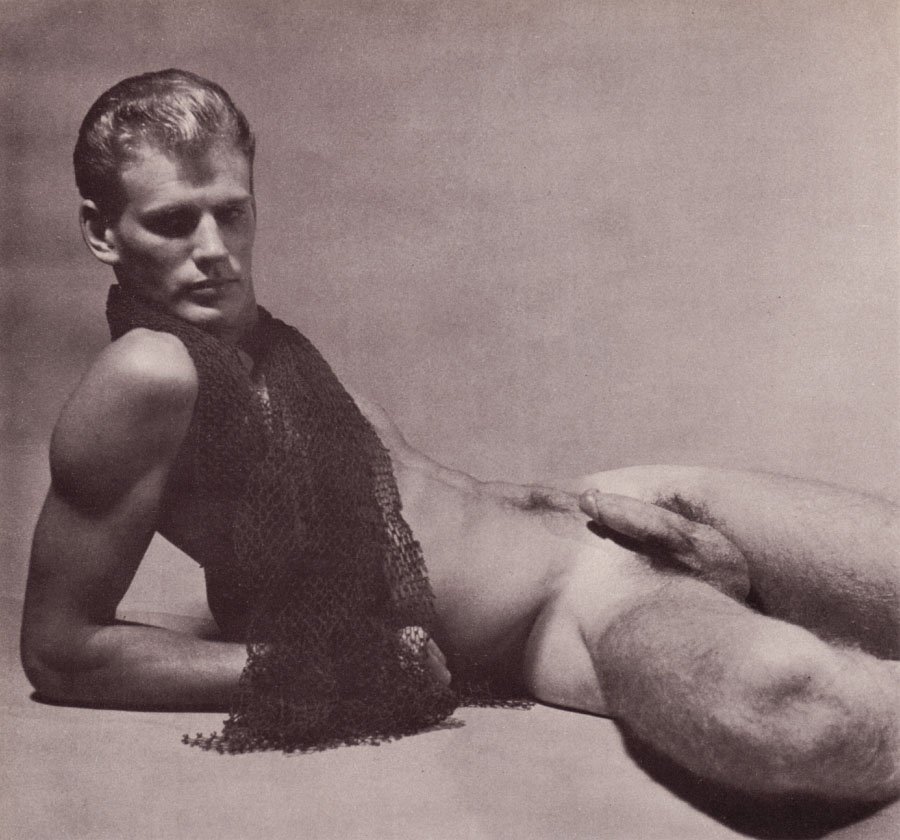 creatureblackl1's tweet photo. Joey Singer [Photos by Troy Saxon Studio] Kansas City, Missouri, 1967 #joeysinger #troysaxonstudio #vintagemen #gaymen #vintagegay #nakedmen #nakedgay #gay https://t.co/RwUxQ3e970