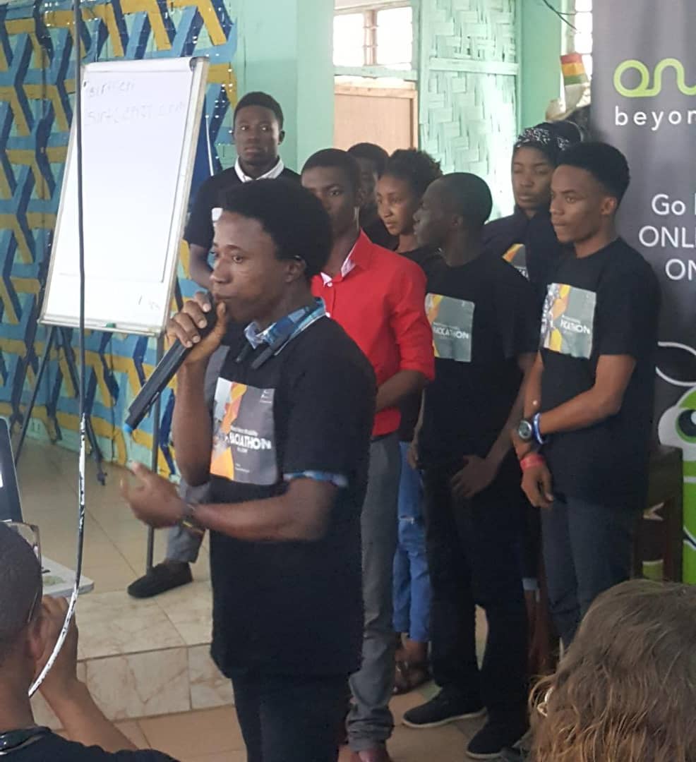 sensihub1's tweet photo. Kehbawana Tech - Sierra Leone Traffic Route and Real Time Management System
In there solutions, the team develop a web application that give traffic route and road safety signs to educate end users on road signs.
#DSTI #MoTA #worldbank #gfdrr #Sensitechhub #urbanmobilityhack https://t.co/Zs6St85DAu