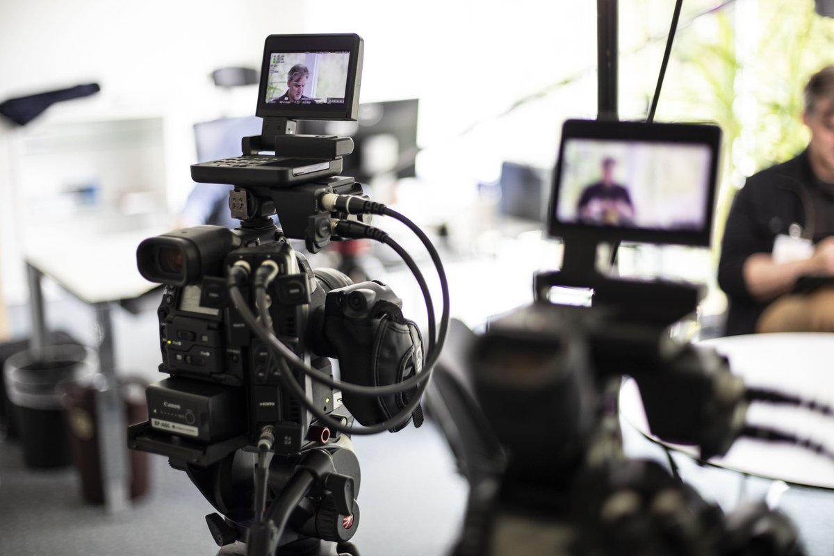 armonicafilm's tweet photo. The best video equipment for the best video crew! 📽️😀📸
#awesome #videoequipment #cameracrew #canon #c300mkII #c300 #c100 #c100MKII #canonc300 #canonc100 #professionalvideo #armonicafilm #onset #setlife #bestjob #fun https://t.co/rvF7jaJLis