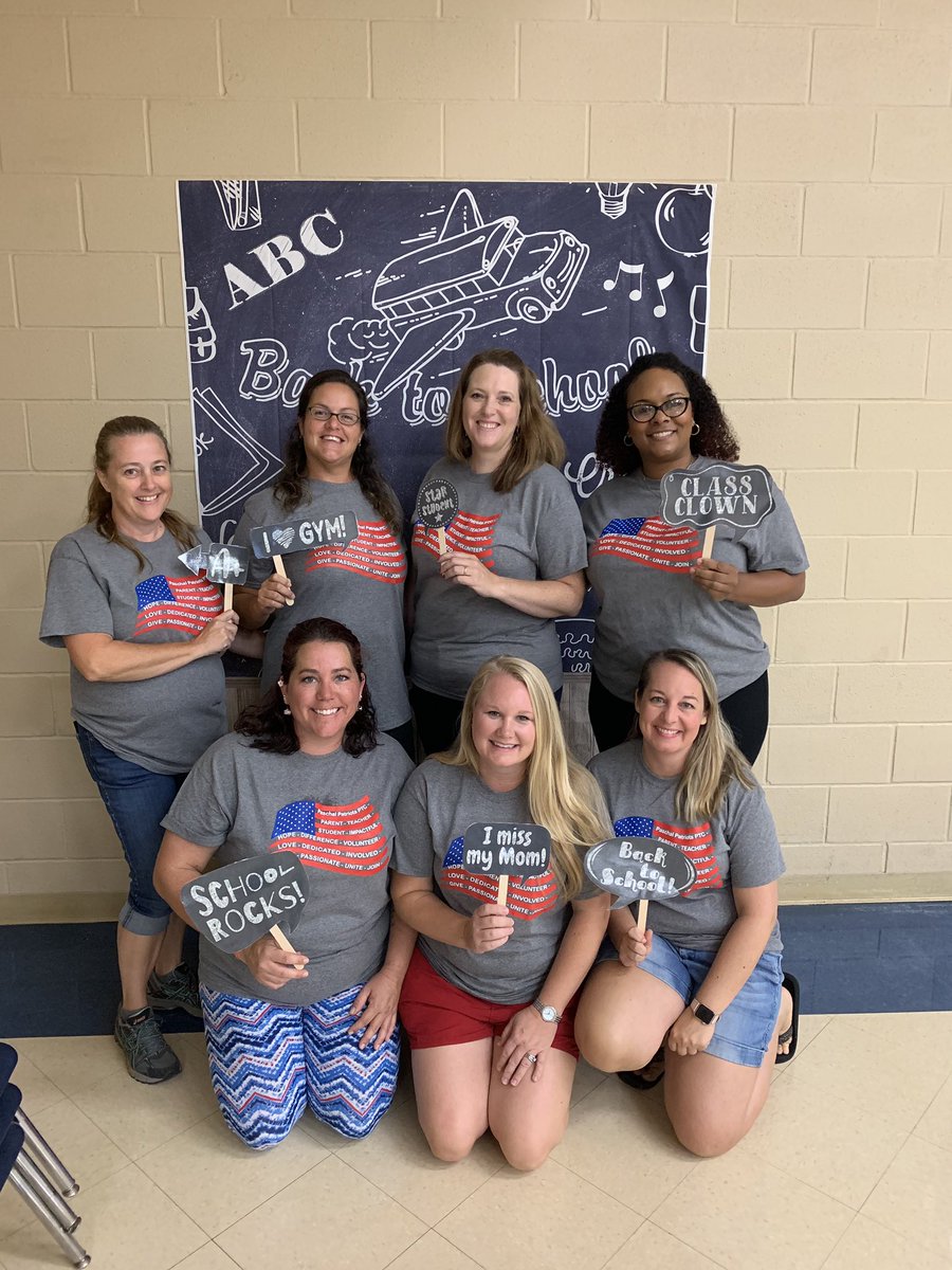 PaschalPatriots's tweet photo. Our amazing PTC has outdone themselves again! They treated our staff to a fabulous breakfast and a First Day of School Survival kit. We have the PTC ever!!!! #firstdaybackforteachers #bestptcever #paschalpatriotpride https://t.co/Xuep5BrAox