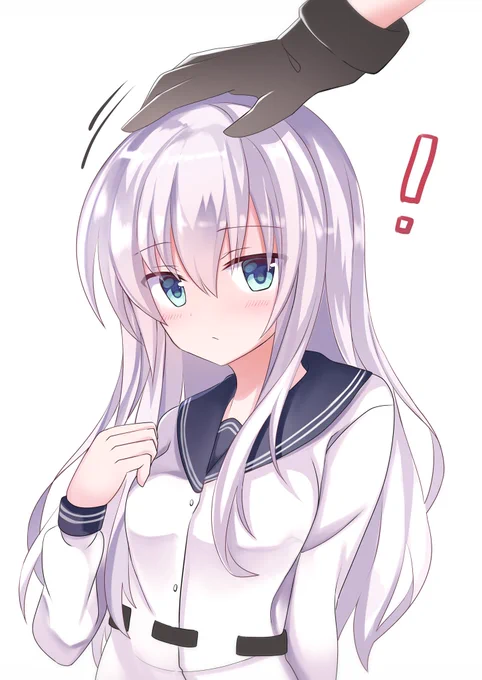 なでなでされるヴェールヌイ 