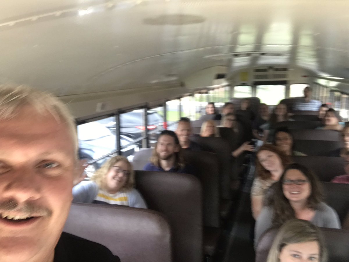 DrClintFreeman's tweet photo. Taking our new staff on a tour of our Dunklin R-5 Community. #GoBlackcats @BlackcatMatt https://t.co/3QMMHJfhVI