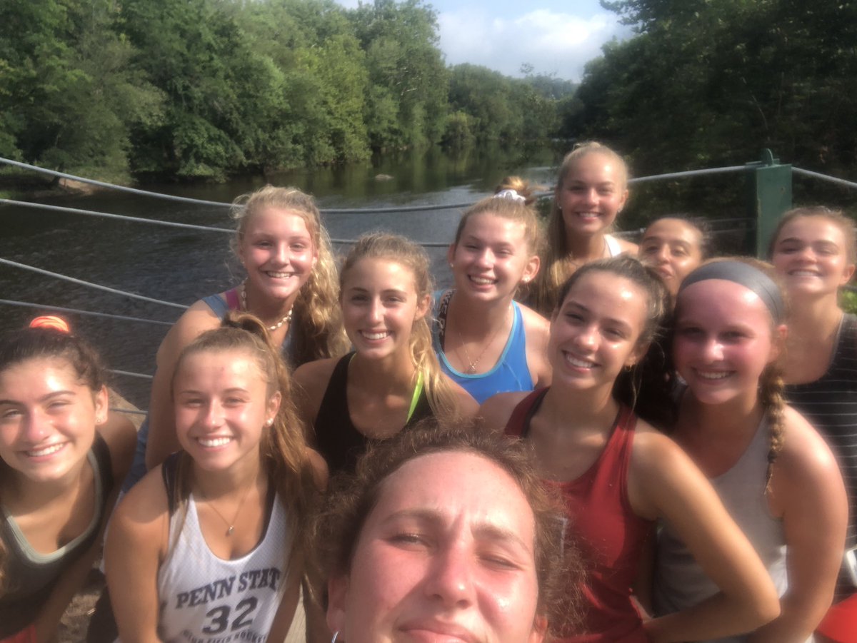 PVfockey's tweet photo. last trail run!! T-4 days until preszn!!! #road2thepac https://t.co/I9JevTVLea