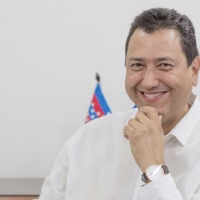 victorrpolo's tweet photo. Especialistas del Hospital de Santa Marta reclaman el pago de 4 meses de salario van para el 5 mes de deuda. Esto es cierto @tomdiazgra ?. @cotes_rosa @CaracolRadio @eduardodgab @yannismoscote @EKALVARADO18 @IanSimmonds @ProfeLRodriguez https://t.co/sXiaJWcnb4