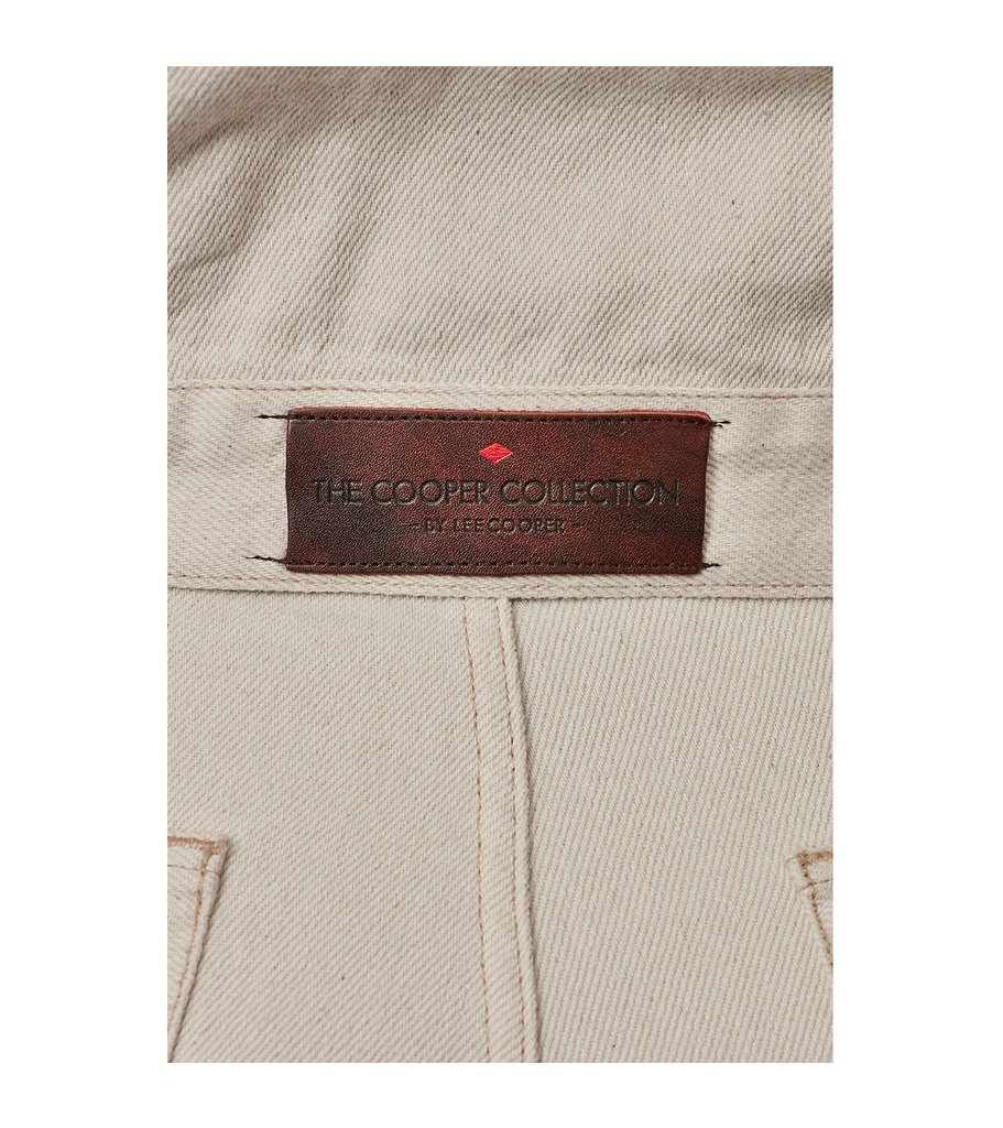 LeeCooperTCC's tweet photo. Ecru shades, full leather trims.

#LeeCooper #LeecooperTCC #selvedge #indigo #denimporn #selvedgedenim #LondonIsInOurJeans https://t.co/gViebjqz8J