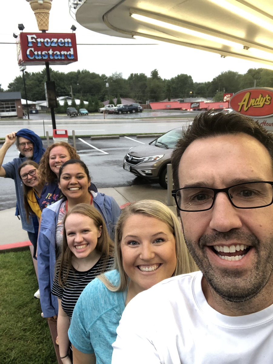 KGaedePLTW's tweet photo. Team Mom Van Scavenger Hunt #PershingPride https://t.co/Ai57y4ZrPE