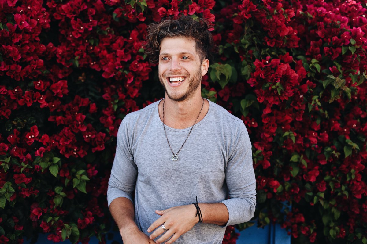 thisisliftmeup's tweet photo. Today I’m excited to reveal my interview with the amazing 
@BCserna, our #Changemaker of the week. He’s a talented filmmaker, mentor, youth speaker and the host of The #PursuingPurposePodcast! https://t.co/Z0KtXJJPn7 https://t.co/Nx7J29y77p