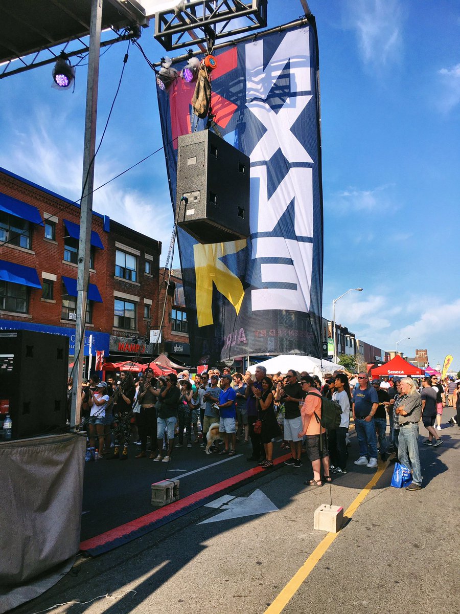 BroadviewDanBIA's tweet photo. #tbt🔙📸 to last year’s @Taste_Danforth . Check out some of our highlights #swipeleft ⬅️ #broadviewdanforthbia looks forward to joining @GreekTownBIA ‘s annual event again this year. ⬇️⬇️⬇️⬇️⬇️⬇️
#tasteofthedanforth details 👉 https://t.co/VIBsFR4aPQ https://t.co/PHOKVIko4V