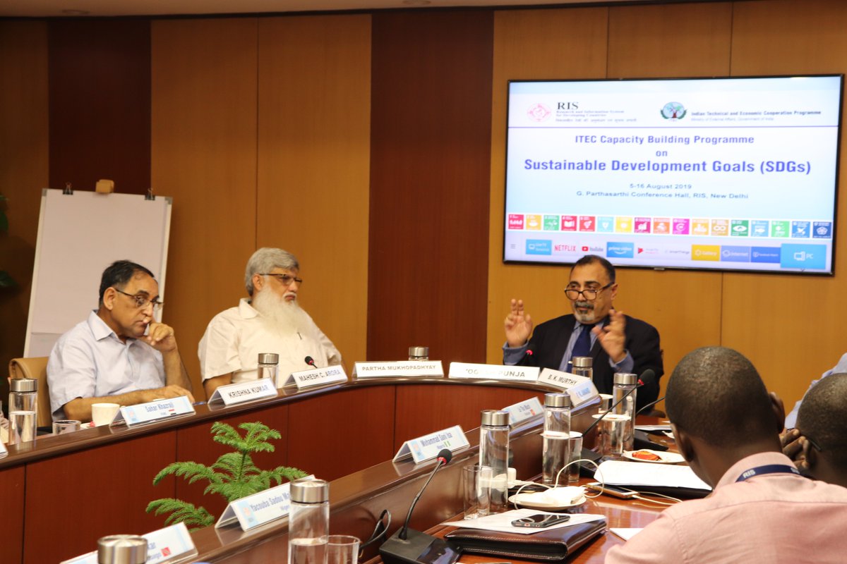 RIS_NewDelhi's tweet photo. @ITECnetwork #SDGs Session on #Infrastructure | Thanks to H.E. Yogesh Punja, High Commissioner of Fiji for excellent remarks as Chair #globalprospects for #SDGs, Prof #ParthoMukhopadhyay @CPR_India and Dr B K Murthy @GoI_MeitY on financing futuristic infra, #industry4.0 https://t.co/h7avAkKJ8f