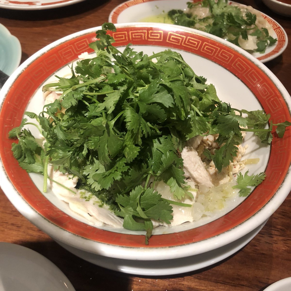 paooooooon's tweet photo. 定期のパクチーチャージ。パクチーあえ麺にパクチー餃子。タイガー餃子はランチにも夜のサク飯にも使えます。
#hirootimes #hiroo #広尾 #広尾商店街 #タイガー餃子 #パクチー #餃子党 #instagood #instafood #パクチーのある生活 https://t.co/SSRJOHXrZn