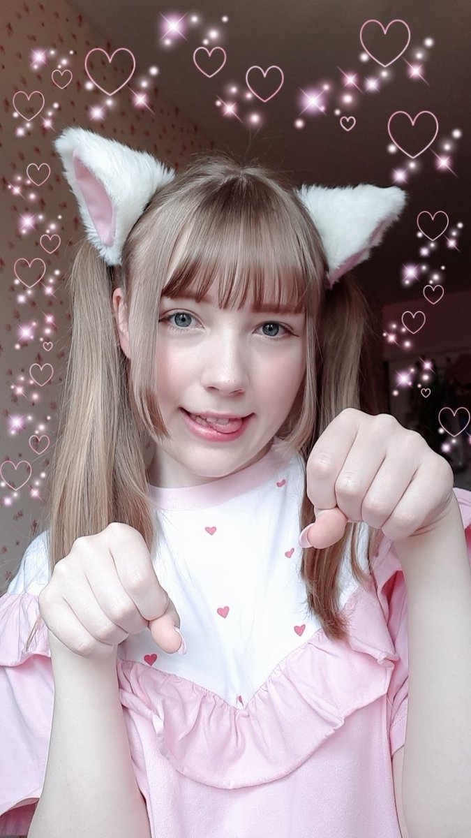 KeikoMeian's tweet photo. Nyan nyaaaan ~ ฅ•ω•ฅ
Today is international cat day! Onii-chan and onee-chan can celebrate too by wearing cat ears like I am! (=ↀωↀ=) We have our own cat in the manor but I want to see more cats!! Do you have a cat? I want lots of cat pictures! |･ω･)ﾉ @meianmaids #maidcafe https://t.co/33RASQrxs6