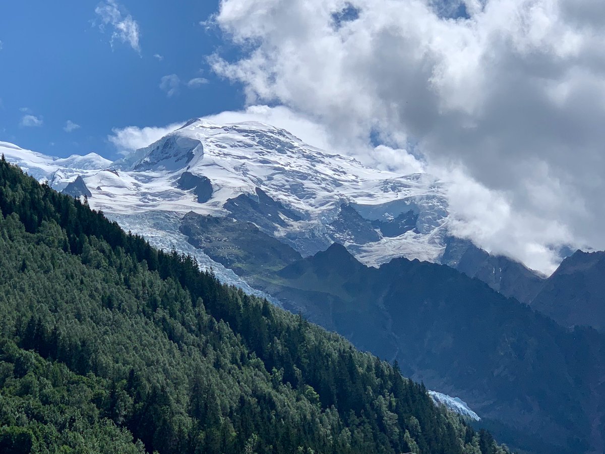 alexmegapc's tweet photo. Demà cap a Aguille du Midi a 3842m #montblanc , quines ganes!!! #ganes #france #lealps #alps https://t.co/Rqvg3iBbc4