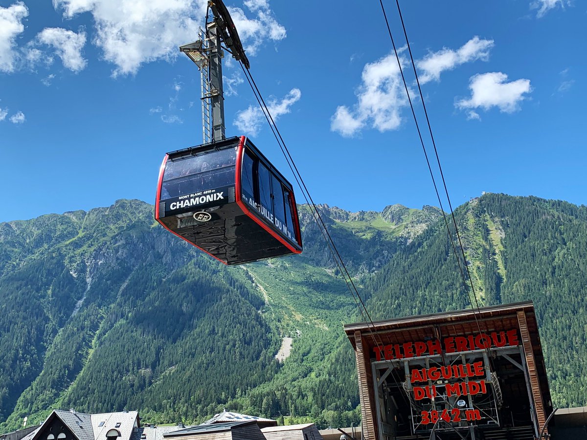 alexmegapc's tweet photo. Demà cap a Aguille du Midi a 3842m #montblanc , quines ganes!!! #ganes #france #lealps #alps https://t.co/Rqvg3iBbc4