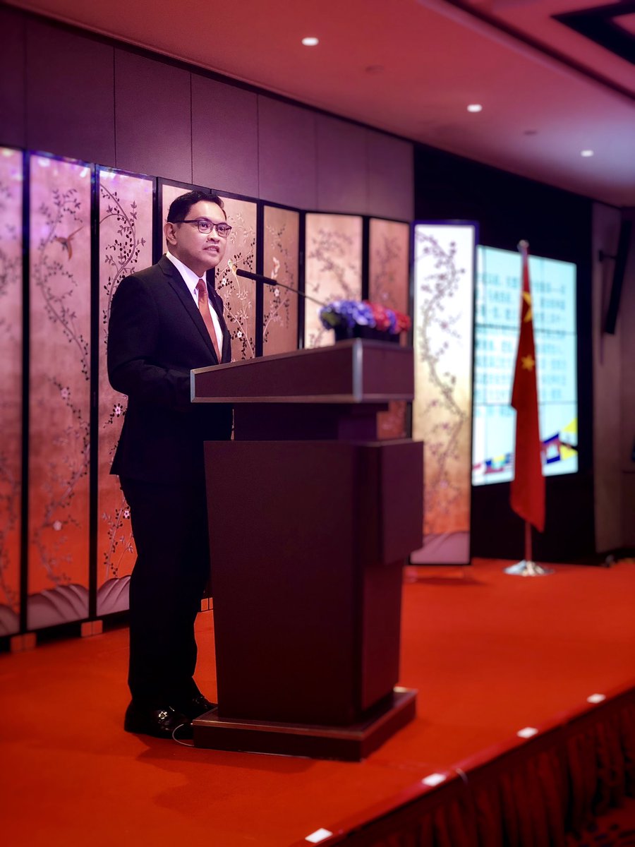 PHinGuangzhou's tweet photo. Consul General Louis Alferez and other ASEAN CGs in Guangzhou led a high-tea reception to commemorate the 52nd #ASEANDay today. Mdm Luo Juan of Guangdong Prov People’s Congress and Mr Yu Mingyong of Guangzhou Mun People’s Congress graced the occasion. @ASEAN #ASEAN52 https://t.co/9yRPNnWwga