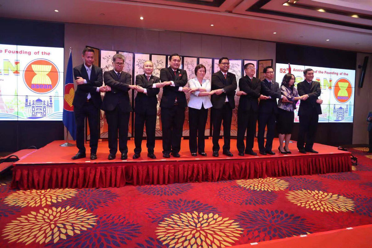 PHinGuangzhou's tweet photo. Consul General Louis Alferez and other ASEAN CGs in Guangzhou led a high-tea reception to commemorate the 52nd #ASEANDay today. Mdm Luo Juan of Guangdong Prov People’s Congress and Mr Yu Mingyong of Guangzhou Mun People’s Congress graced the occasion. @ASEAN #ASEAN52 https://t.co/9yRPNnWwga