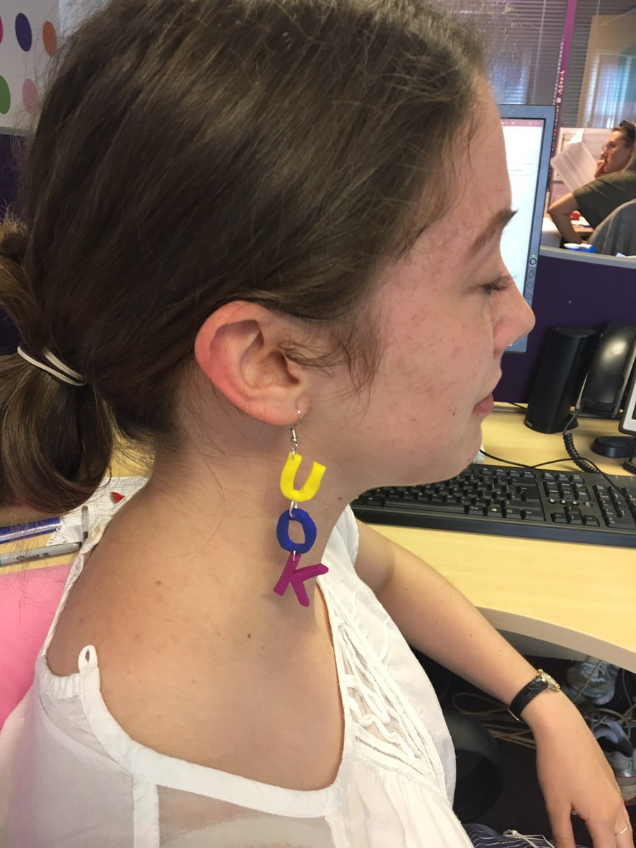 Vessle's tweet photo. Our lovely work experience Rachael @JellybeanAgency MADE these earrings with her own fair hands #uokhun @scott_mills feel like you’d appreciate these https://t.co/qm7UksoXKF