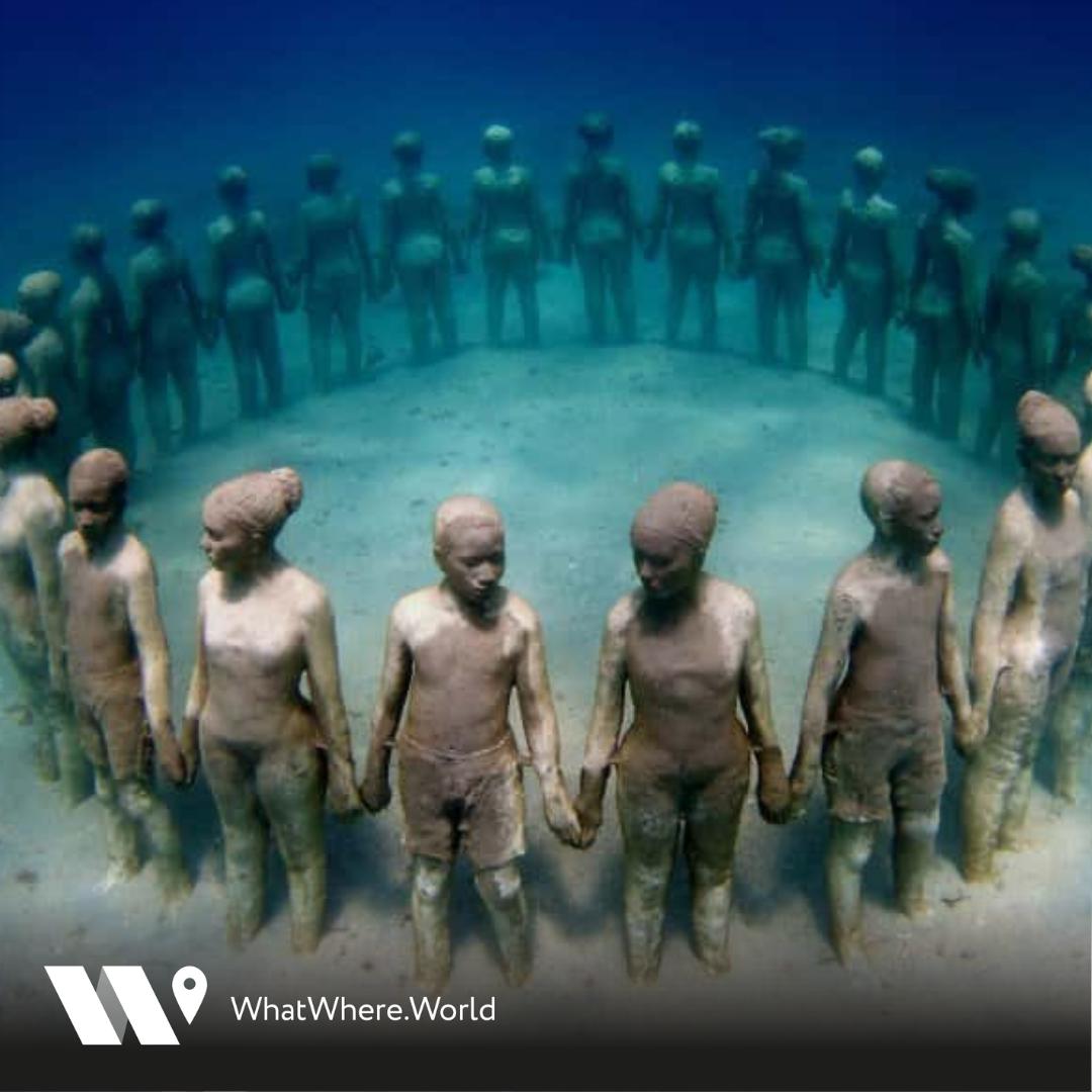 TsaritsaPolei's tweet photo. Hidden beneath the waves, the Cancun Underwater Museum is home to a collection of beautiful sculptures that are slowly becoming part of the reef.🐠🦀🐟🌊
#whatwhereworld #travel #Cancun #CancunUnderwaterMuseum #feelthesea #amazingplace #sculptures #reef #snorkeling #scubadiving https://t.co/flTQ3gGyYi