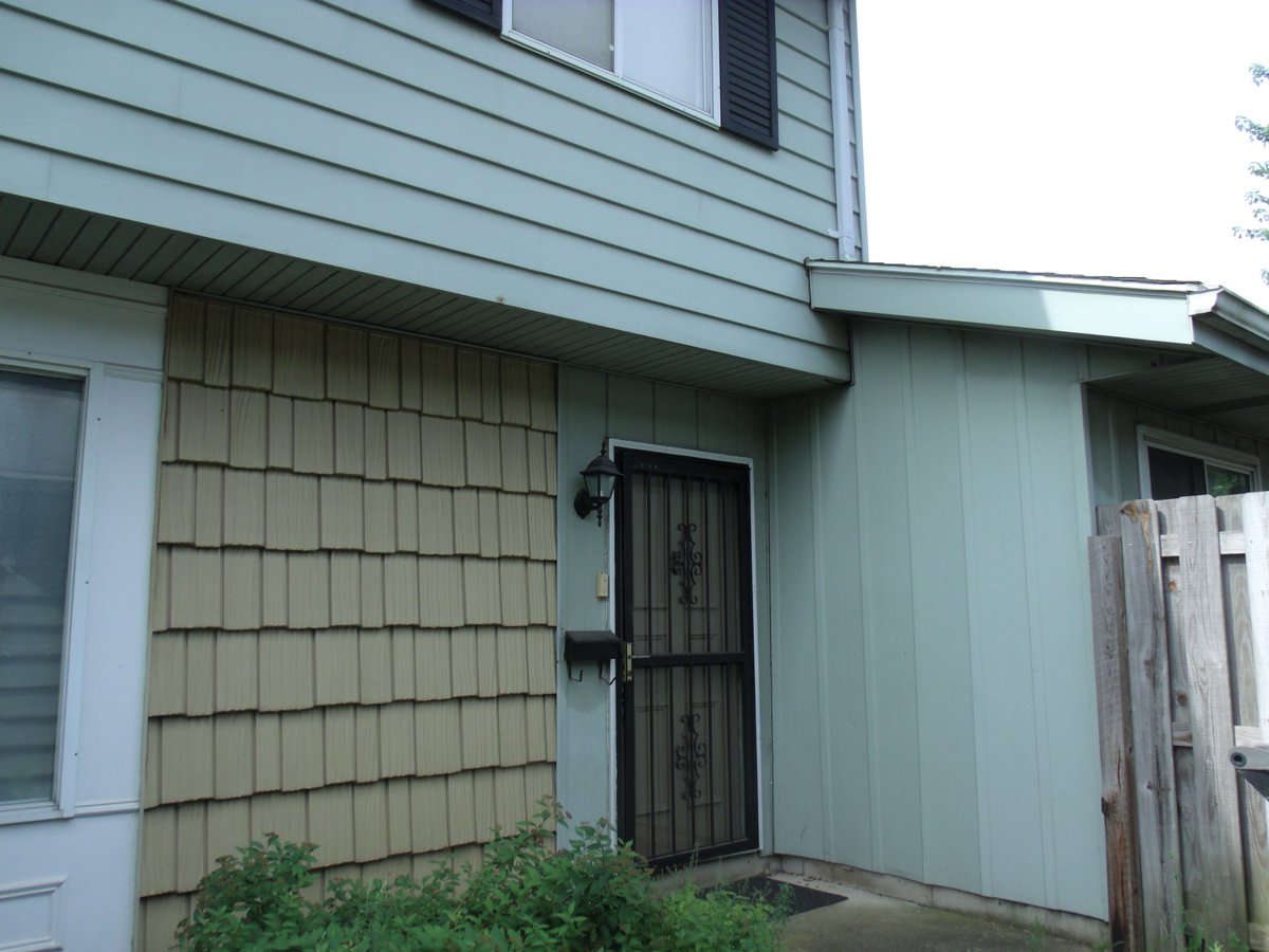 MoveMe2Day's tweet photo. Enjoy the ease of condo life! Received offer immediately...back on the market at no fault of the seller. #Condo #CondoLife #GoodToKnow #RealEstate #IwantToMove #Home #House #HomeForSale #Realtor #HouseHunting #Residential #HomeSelling #Listing #StJoeCounty #SouthBend https://t.co/egN5qYFCTz