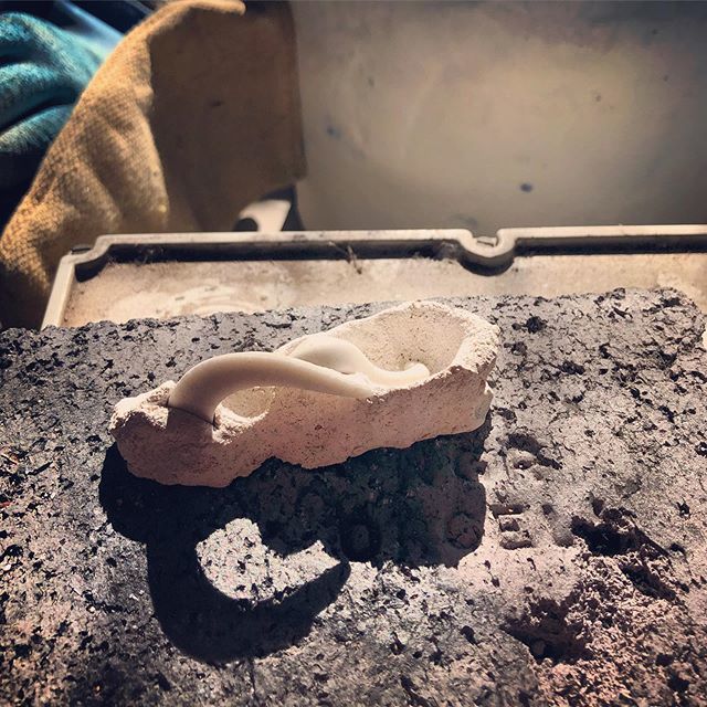 wasawarabi's tweet photo. Learning more and more each day... yet I might never understand the kiln magic. https://t.co/bZDcQdFU6O https://t.co/PsmP9mWxTU