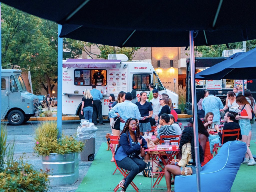 perubrothers's tweet photo. ☀️Hot town, summer in the city. Shout out to our friends at Diverse Markets who produce 🤹🏼‍♂️#MarketSW night arts market every Friday from 4-10pm. See you tomorrow 👋🏼
📍 NoMa, DC
📍 Centerpointe, VA (4000 Legato Rd)
📍 Metro Center, DC ( 601 12th St NW)
⏰ 11:00 AM - 2:00 PM https://t.co/2XKBJKw8SQ