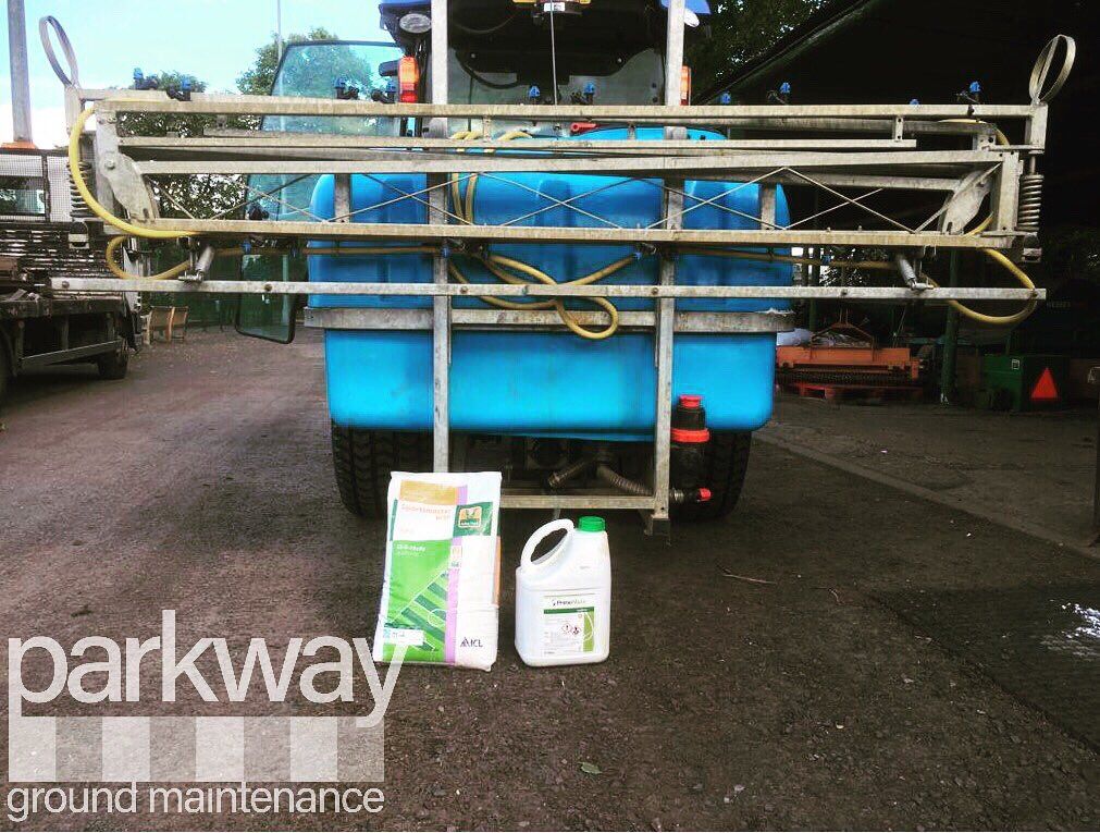 parkwayground's tweet photo. We conduct various types of #spraying, performing total #WeedKilling with knapsacks or selective spraying for #SportsFields. 

Using the very latest #GPS guidance equipment for accuracy, we can spray to kill your #weeds not your #grass. 

Discover more... https://t.co/La373B4X5a https://t.co/p9tcIckULF
