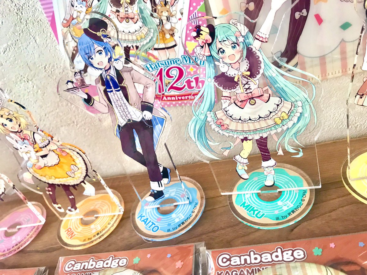 ☆バラ売りOK☆初音ミククロニクル 缶バッジ 初音ミクシリーズ 缶