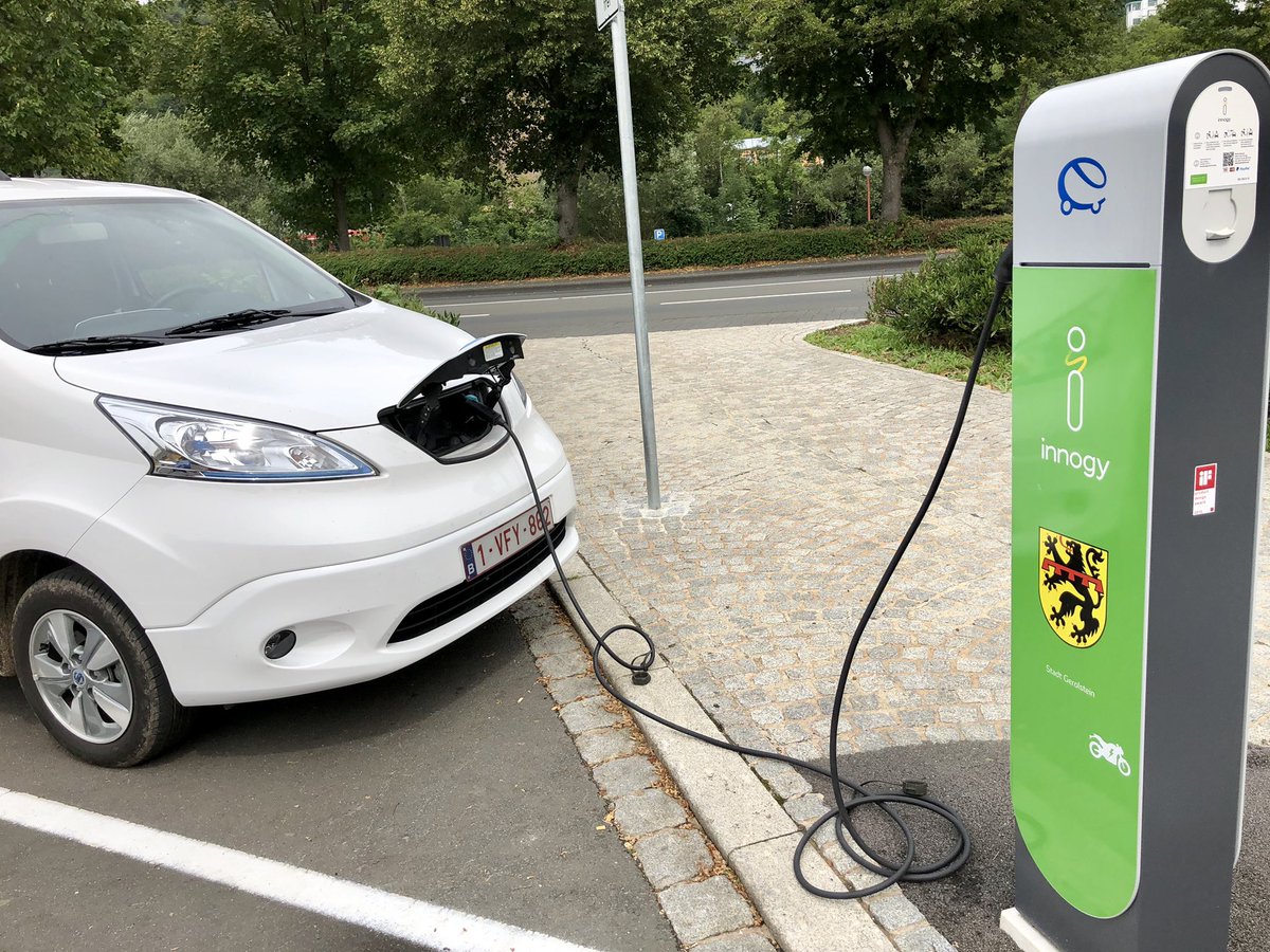 Libomaluc's tweet photo. Easy free 3 hour parking when visiting Gerolstein, all while charging our shared electric van with @innogy_emob
#SimplyAmazing #EVholiday #SlowTravel #RoadToZero
#Elektroauto #Partago #autodelen #vreewijs #goedopweg @PartagoMob #EV #carsharing https://t.co/8CHHsOssHR